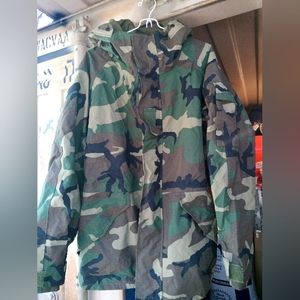 Cold weather parka medium regular